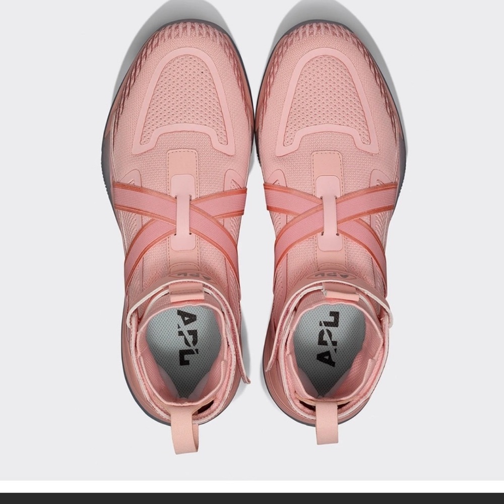 Pink APL super future women’s size 7